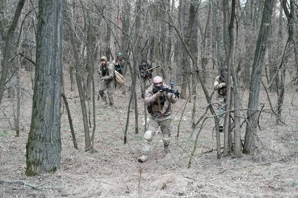 Hostroluchchchya Ukraine März 2022 Territorialverteidigungskämpfer Wald Nahe Dem Ukrainischen Dorf — Stockfoto