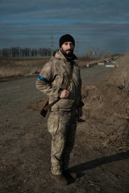 Hostroluchchya, Ukrayna: 8 Mart 2022: Ukrayna toprak savunma savaşçısı