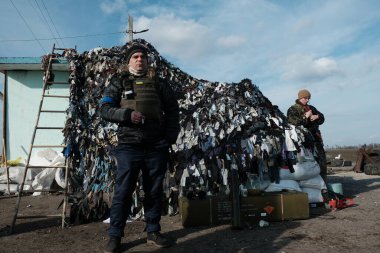 Hostroluchchya, Ukrayna: 14 Mart 2022: Ukrayna toprak savunma savaşçıları