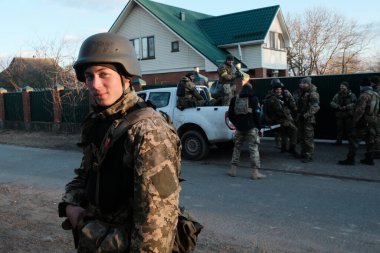 Hostroluchchya, Ukrayna: 15 Mart 2022: Ukrayna toprak savunma savaşçıları