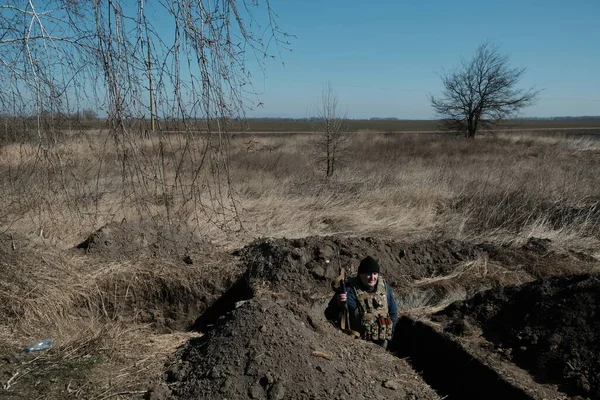 Хостролучья Украина Марта 2022 Года Истребитель Территориальной Обороны Украинском Селе — стоковое фото