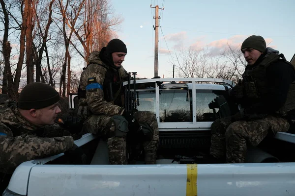 Hostroluchchya, Ukrayna: 8 Mart 2022: Ukrayna toprak savunma savaşçıları 