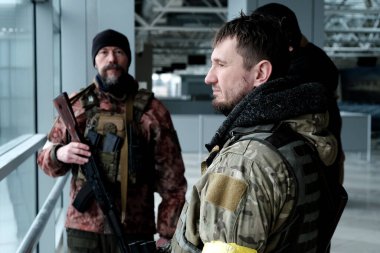 Ukrayna: 4 Mart 2022: Ukrayna savunma ülkesinin askeri güçleri havaalanında