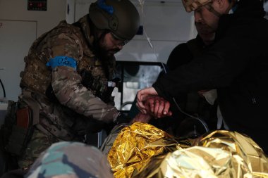Lukashi, Ukrayna: 24 Mart 2022: Ukrayna 'nın Ukrayna köyünde Ukrayna savunma savaşçıları