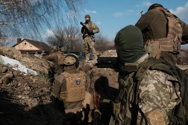 Lukaschi Ukraine März 2022 Streitkräfte Ukrainischer Soldaten — kostenloses Stockfoto