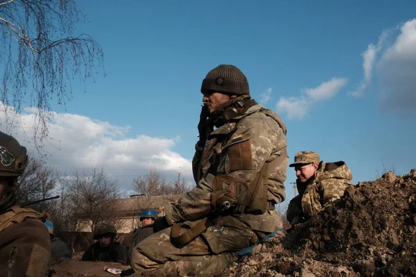 Lukashi, Ukrayna: 24 Mart 2022: Ukrayna toprak savunma savaşçıları
