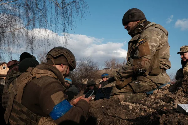 Lukashi, Ukrayna: 24 Mart 2022: Ukrayna toprak savunma savaşçıları