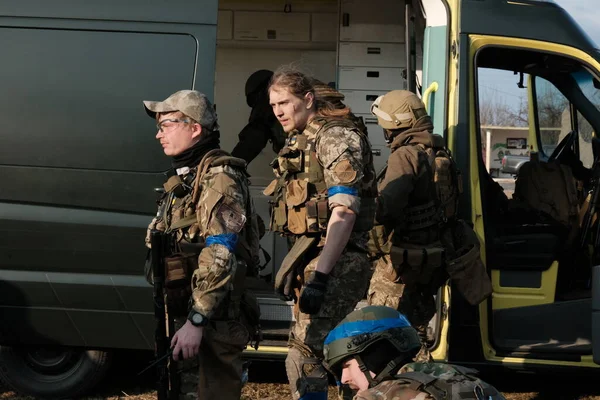 Лукаші Україна Березня 2022 Українці Бойовики Територіальної Оборони Ліцензійні Стокові Зображення