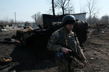 Lukyanivka, Ukrayna: 25 Mart 2022: Ukrayna toprak savunma savaşçıları