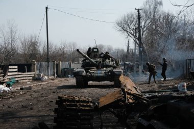 Lukyanivka, Ukrayna: 25 Mart 2022: Ukrayna toprak savunma savaşçıları