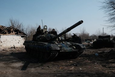Lukyanivka, Ukrayna: 25 Mart 2022: Ukrayna toprak savunma savaşçıları