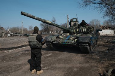 Lukyanivka, Ukrayna: 25 Mart 2022: Ukrayna toprak savunma savaşçıları