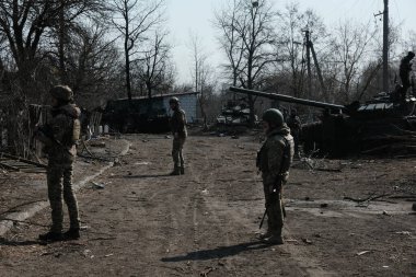 Lukyanivka, Ukrayna: 25 Mart 2022: Ukrayna toprak savunma savaşçıları
