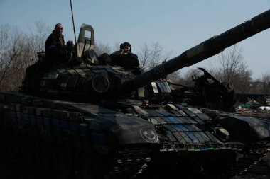 Lukyanivka, Ukrayna: 25 Mart 2022: Ukrayna toprak savunma savaşçıları