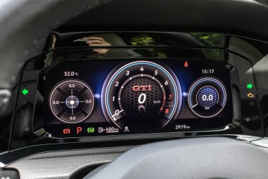 Hong Kong, Çin 11 Ağustos 2021: Volkswagen GOLF GTI 2022 Kontrol Paneli 11 Ağustos 2021, Hong Kong.