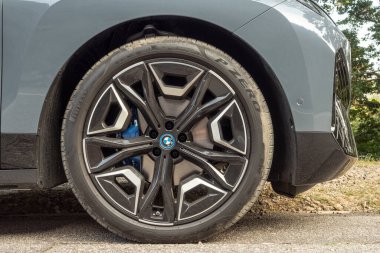 Hong Kong, Çin 11 Kasım 2021: BMW iX40 2022 Wheel Nov 11 Kasım 2021, Hong Kong.