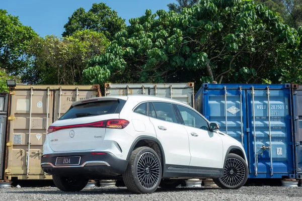 Hong Kong, Çin 11 Nisan 2022 Mercedes-Benz EQA 250 2022 Test sürüşü 11 Nisan 2022, Hong Kong.