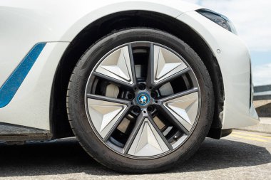 Hong Kong, Çin 16 Mayıs 2022: BMW i4 2022 Wheel 16 Mayıs 2022, Hong Kong.