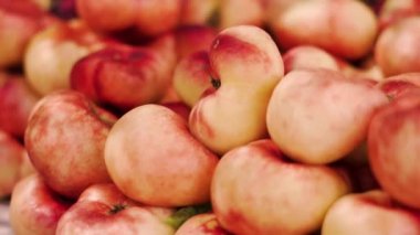 Sulu şeftali yakın plan