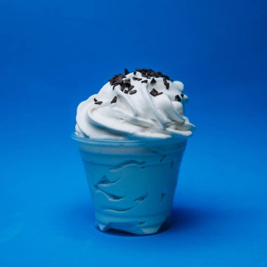 Dondurma tatlı, parlak, renkli yiyecekler.