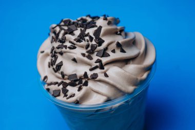 Dondurma tatlı, parlak, renkli yiyecekler.