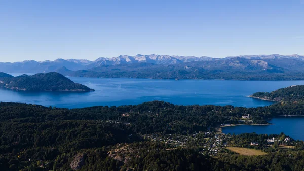 Patagonya dağları ve gölleri