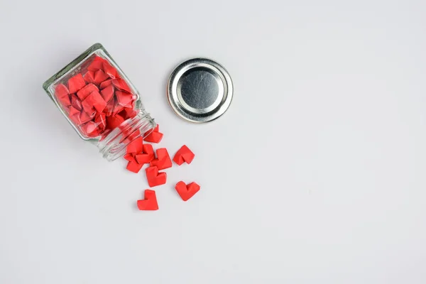 Kalp, kavanozdan baş aşağı akıyor..