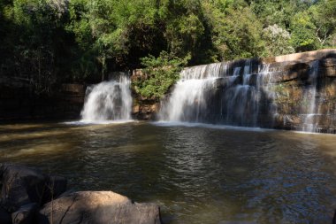 Kuzey Tayland Ulusal Parkı 'ndaki Şelaleler, Lamphun Eyaleti, Tayland