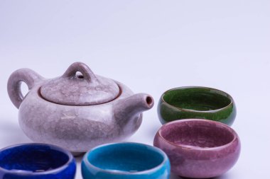 Çay içmek için bir kaç bardak..