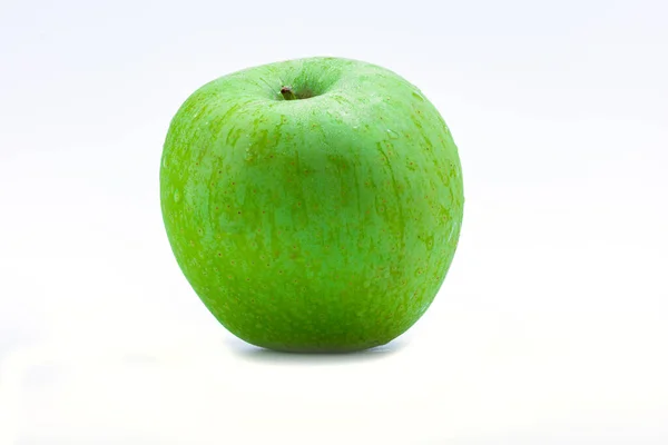 Pomme Verte Sur Fond Blanc Avec Chemin Coupe — Photo