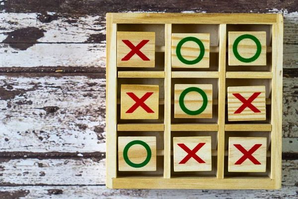 Tic tac toe odun ev yapımı oyun.