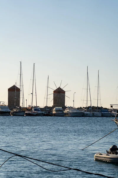 Windmills Mandraki Harbor Rhodes Greece — Zdjęcie stockowe