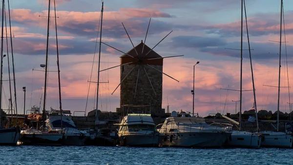 Windmills Mandraki Harbor Sunset Time — Stockfoto