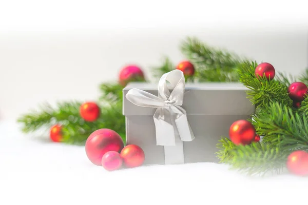 Gift Box Christmas Red Christmas Ball Ornaments Fir Pine Tree — Stock Photo, Image
