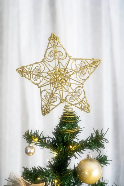 Gold Star Tree Topper Christmas Tree — Stock Photo, Image