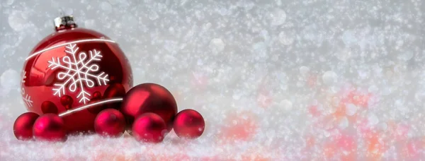 Vánoční Ozdoba Sněhobílý Ornament Nápis Zaostřené Světla — Stock fotografie