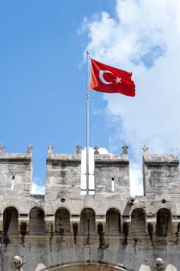 Mutfak duvarları ve hizmetçilerin Topkap Palast 'taki konutlarının dışındaki kolonlar ve kemerler.