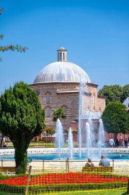 Hagia Sophi. Kutsal Cami ve eskiden en çok ziyaret edilen turistik yerlerden biri olan Ayasofya Kilisesi.