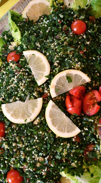 Tabbouleh Είναι Μια Λεβάντα Χορτοφαγική Σαλάτα Φτιαγμένη Κυρίως Από Ψιλοκομμένο — Φωτογραφία Αρχείου