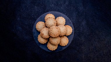 Tatlılar, Bayram Kurabiyeleri, Bayram için pişirilen tatlı kurabiyeler, Mamool veya Kahk denilen Fitr..