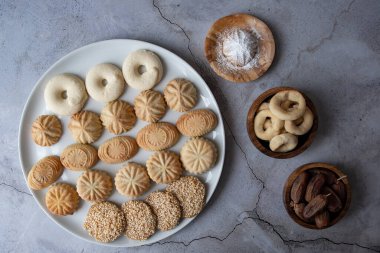 Bayramda farklı bir çeşit fırında pişmiş Fevkalade Kahk Kurabiyesi. 
