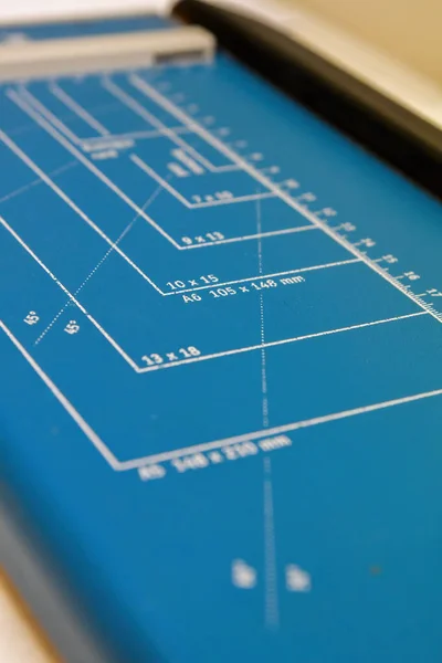 Paper Cutter Showing Graduated Paper Sizes — Stock Photo, Image