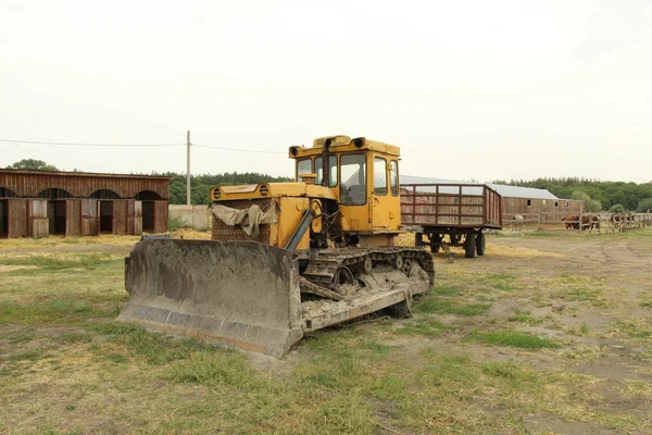 Sovjetisk Traktor 130 Framifrån — Stockfoto