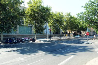 Güneşli Valencia şehir yolları