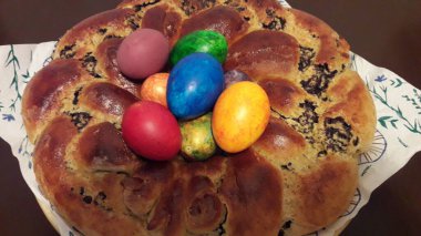 Tohumlu Paskalya yumurtası.