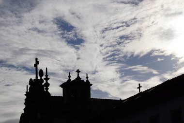 Sayısız eski binaları olan inanılmaz Porto Portekiz şehri..