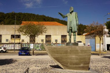Navigator Jose Joo Besugo bir anıt. Yer: Setubal. Navegador Jose Joo Besugo Praia da Sade yakınlarında ve Forte de So Filipe yakınlarında yer almaktadır..