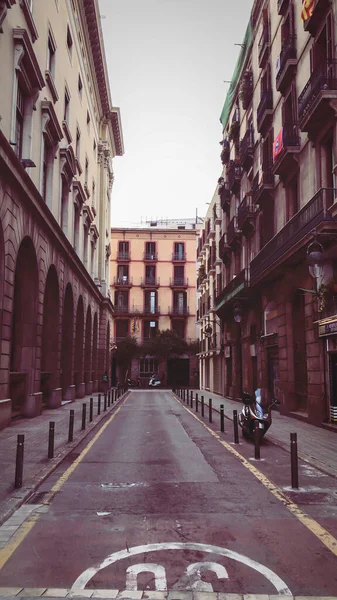 Vintage Retro Style Alley Barcelona Spanje Oude Lege Smalle Straat — Stockfoto
