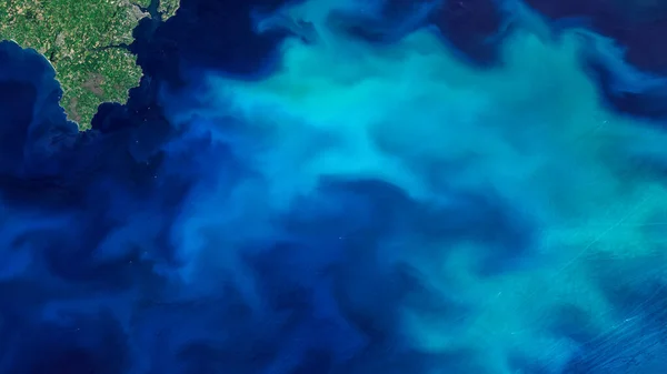 Luchtfoto Turquoise Oceaan Uit Heldere Hemel Bovenaanzicht Van Zee Textuur — Stockfoto
