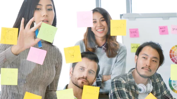 Diversidade Equipes Brainstorming Multi Grupo Étnico Com Reunião Parceiros Negócios — Fotografia de Stock